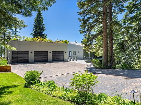 2nd image of 757 Champagne Rd