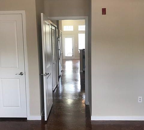4th image of 1700 Meeting Pl APT 111