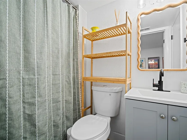 2575 SW 27th Ave #304 — Photo 12