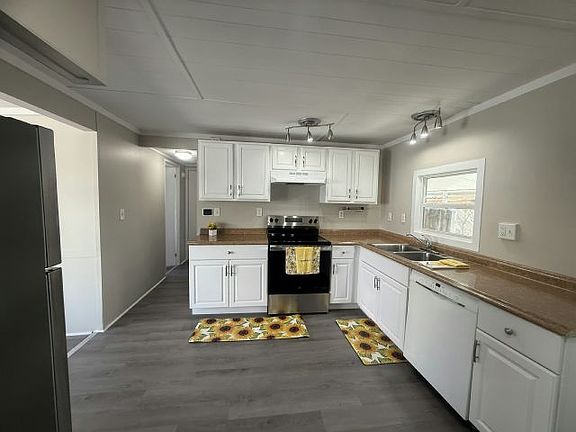 2nd image of 1375 Pasadena Ave S Lot 132
