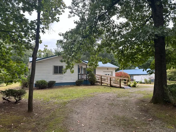 3720 N 900 E, Grovertown, IN 46531