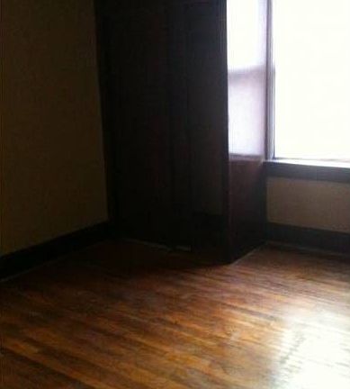 5th image of 4612 Ashland Ave