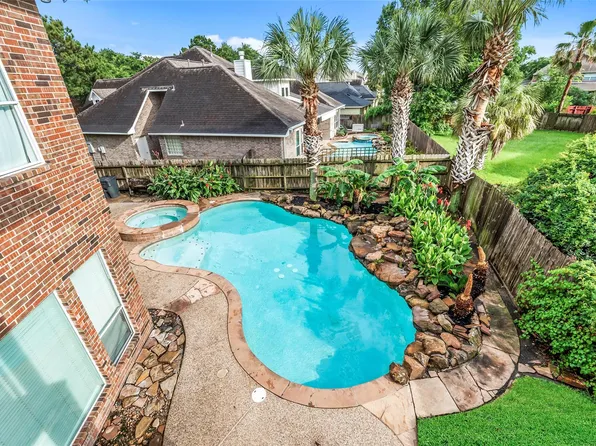 11503 Stoney Falls Dr, Houston, TX 77095