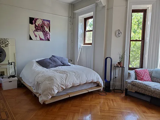 Rented by Corcoran | media 21