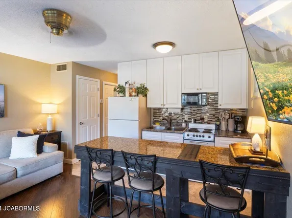 5655 Heron Bay #F107, Osage Beach, MO 65065