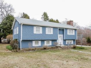 104 Hillside Rd, South Kingstown, RI 02879