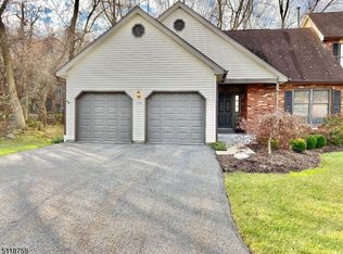 194 Goldfinch Ct, Hackettstown, NJ 07840