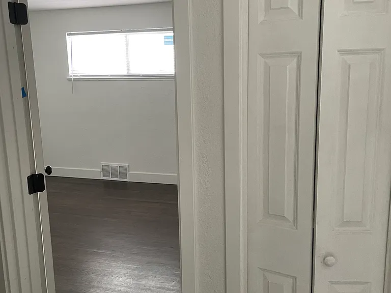 5538 E 36th Ave — Photo 9