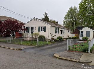 62 Hillcrest Ave, Pawtucket, RI 02860