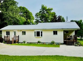 120 Hawley Ave, Houghton Lake, MI 48629