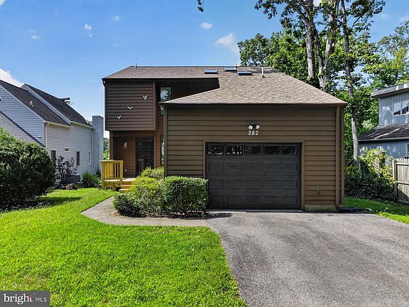 4th image of 282 Riverside Dr