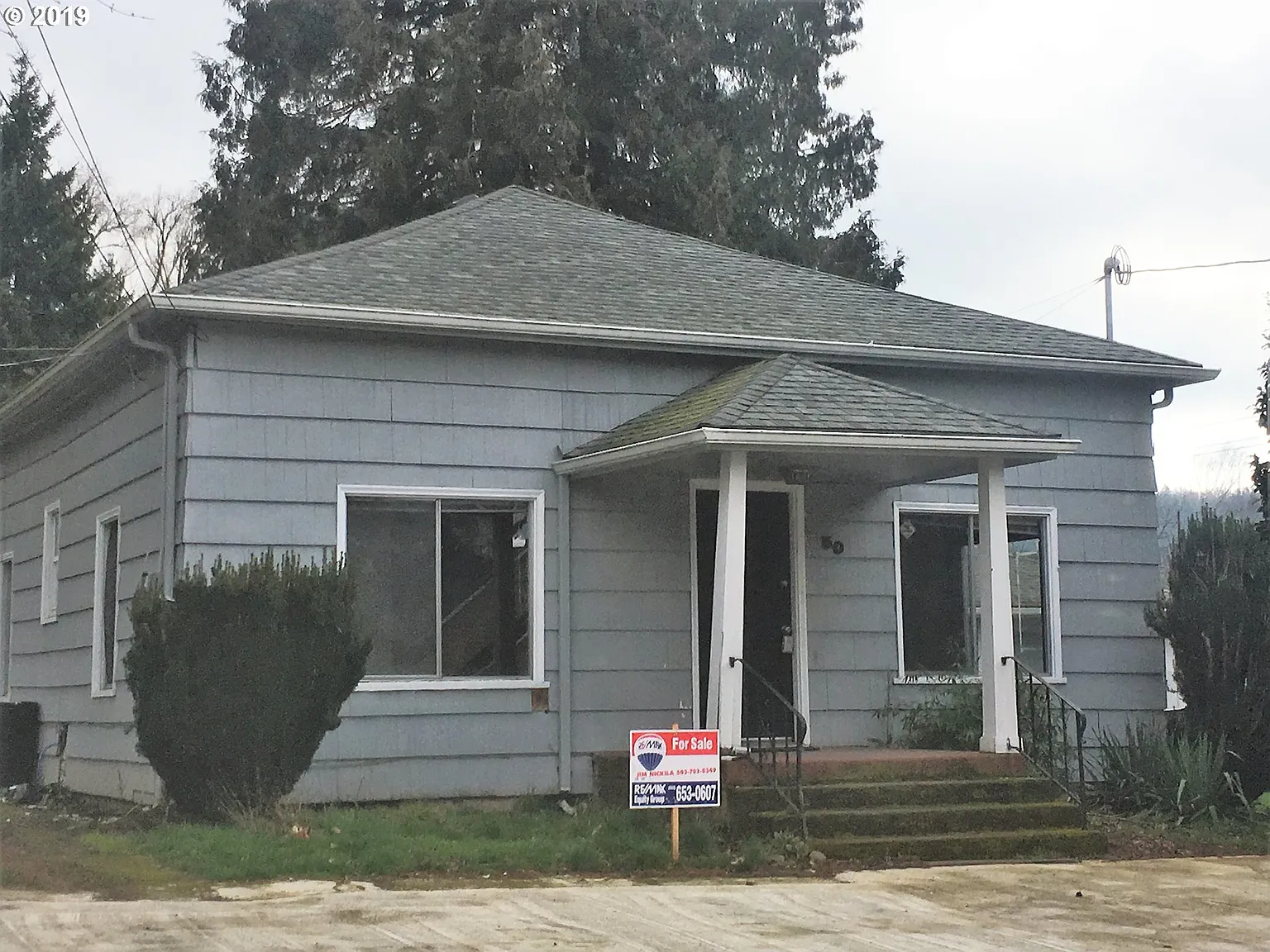 50 NW Birdsdale Ave photo 1
