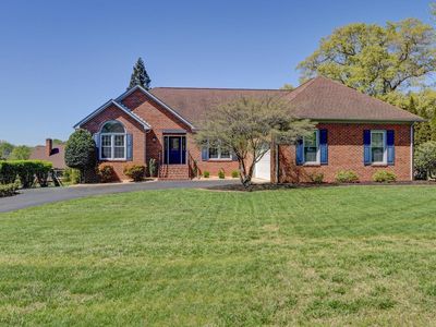 103 Persimmon Way, Forest, VA, 24551