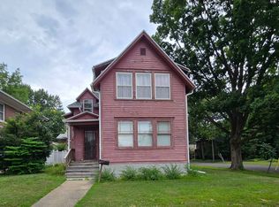 752 N Cherry St, Galesburg, IL 61401