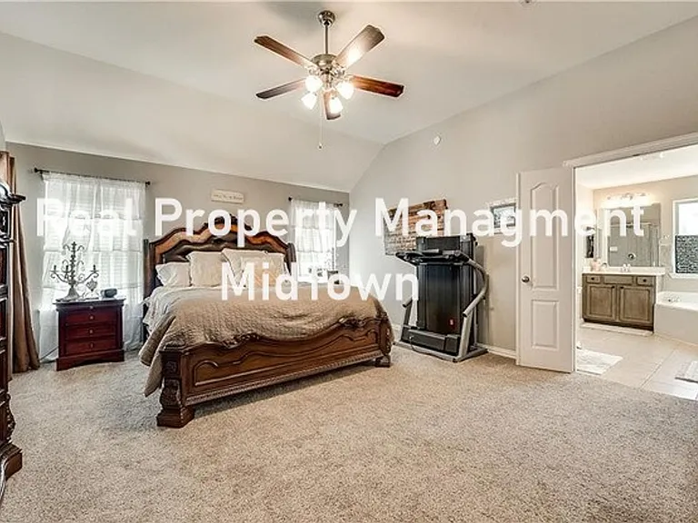 1105 Sunland Ct — Photo 18