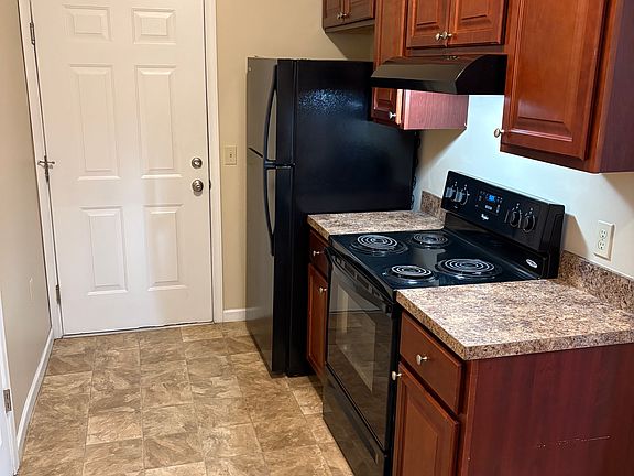 3rd image of 17 Belvidere St APT 305