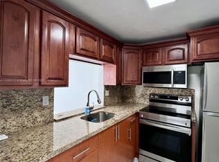 2935 NE 163rd St APT 6B, North Miami Beach, FL 33160
