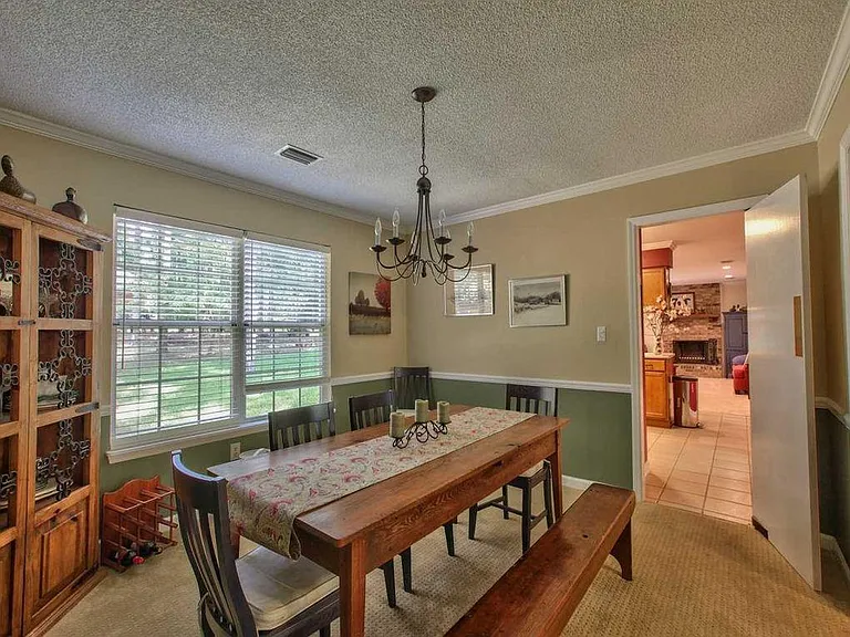 1829 Log Ridge Trl — Photo 6