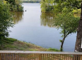 81 Davis Rd N, Camden, TN 38320