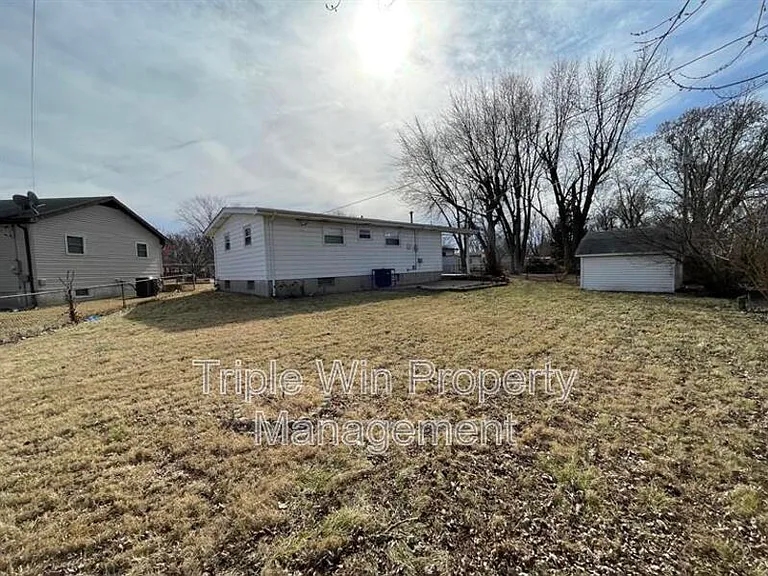 1895 Curtis Ct — Photo 6