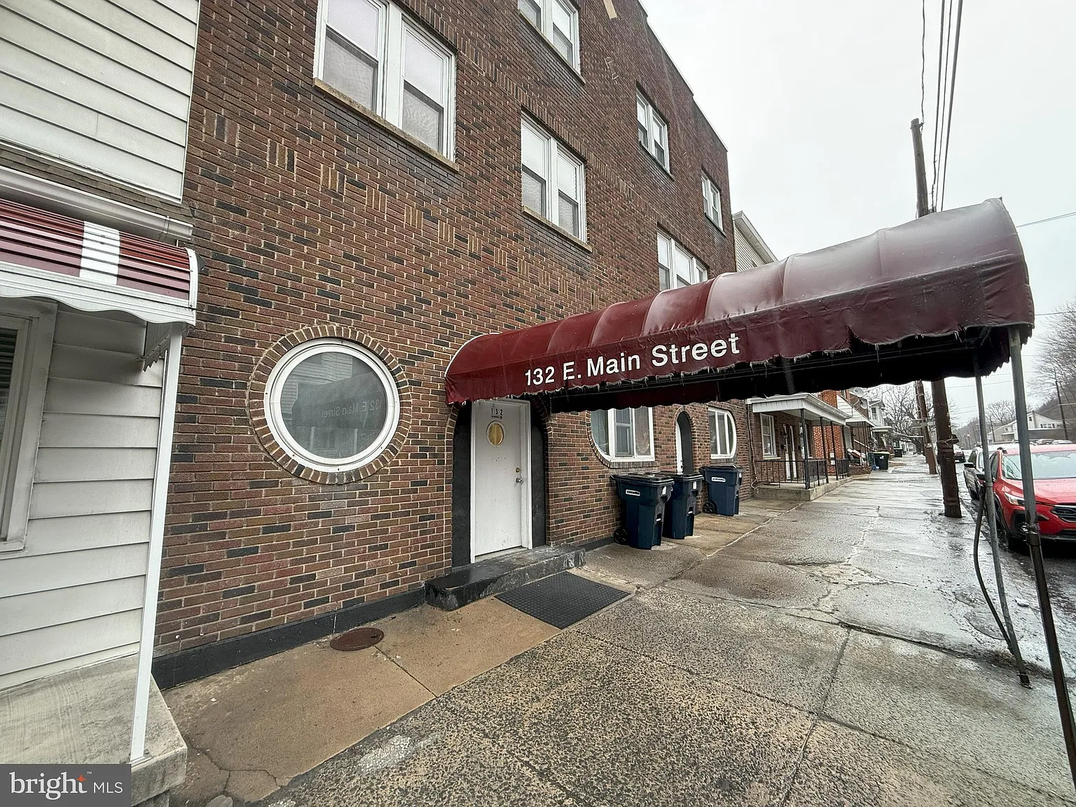 1 bed, 700 sqft, $900 — Photo 1