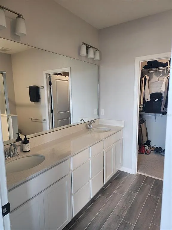 3 bed, 2.5 bath, 1688 sqft, $2,700 — Photo 3