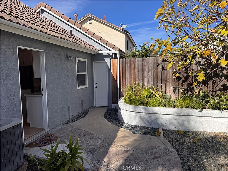 21742 Tegley — Photo 24