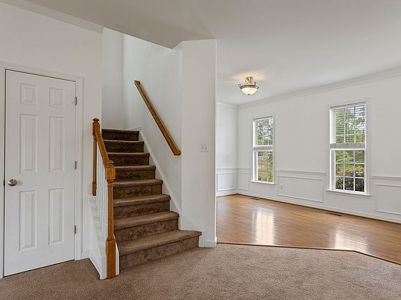4th image of 1619 Camerons Landing Blvd