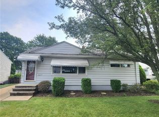 6077 Morrow Dr, Brookpark, OH 44142