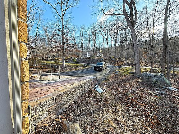 3rd image of 6486 Decker Rd