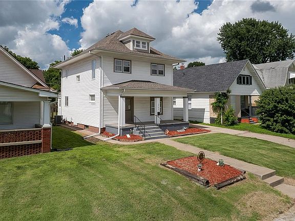 2nd image of 2703 Monterey St