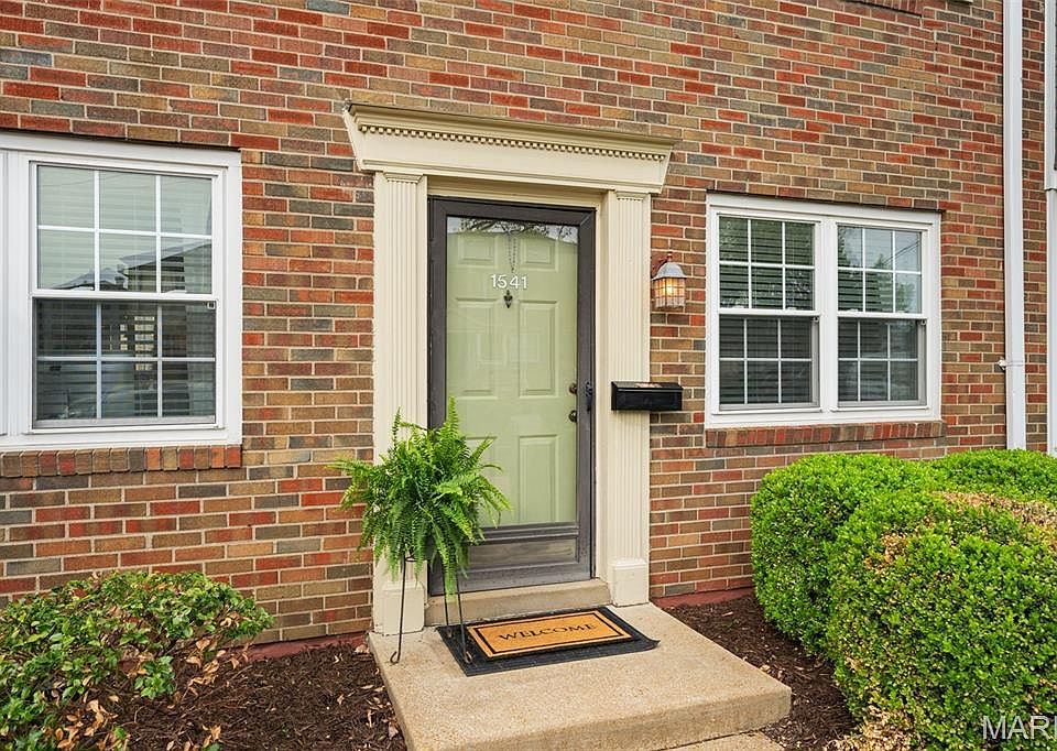 1st image of 1541 E Swan Cir