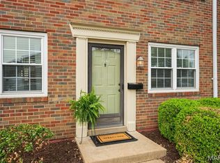 1541 E Swan Cir, Saint Louis, MO 63144