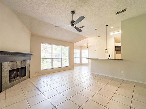 4th image of 1800 Newton Dr