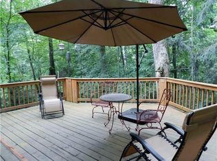 117 Country Ln, Pittsburgh, PA