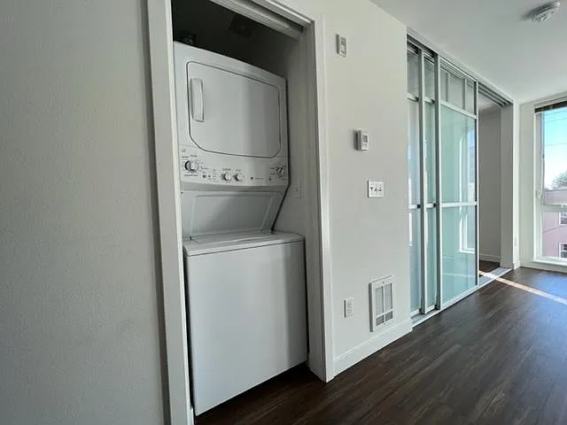 Queen Anne Flats — Photo 94
