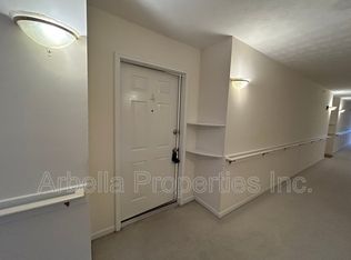 21664 Green Spring Rd APT 4, Abingdon, VA 24211