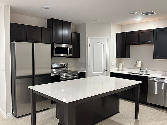 2nd image of 4000 Collegiate Blvd