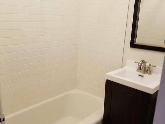 5th image of 1200 N Madison St APT 3