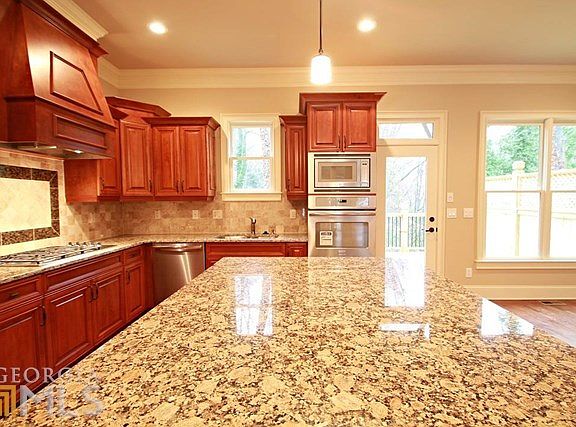 4th image of 3142 Chestnut Woods Dr