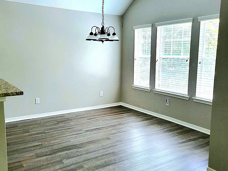 77 Woodlily Pl — Photo 7