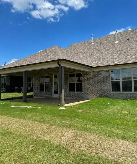 80 Briar Hollow Ln — Photo 18
