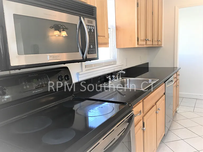 330 Fort Hale Rd — Photo 10