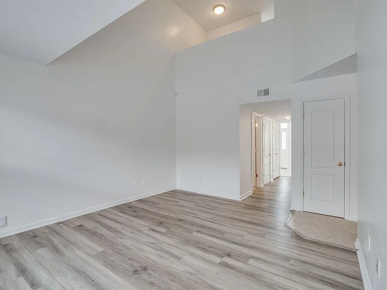 4300 Clearwater Way #4300 — Photo 26