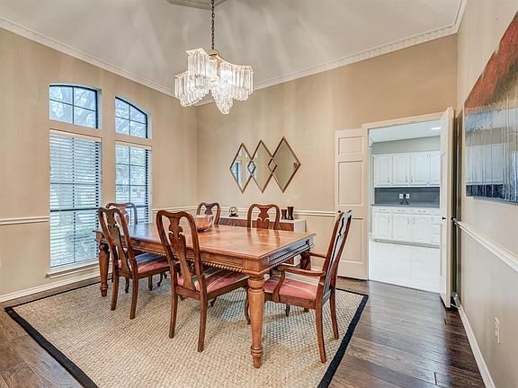 5th image of 2938 Woodland Hills Dr