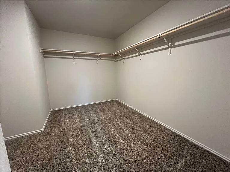 305 Wirecrested Dr — Photo 13