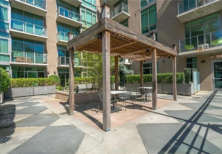905 Juniper St NE #401 — Photo 26