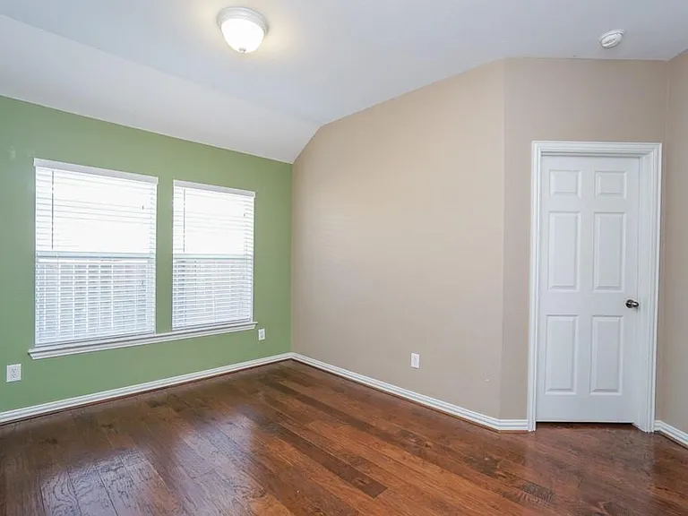 7102 Thistlewood Park Ct — Photo 26