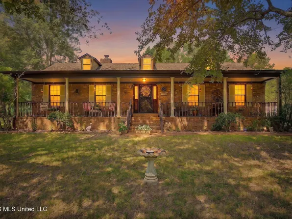 7695 Hummingbird Dr, Olive Branch, MS 38654