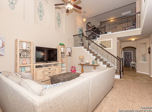 4th image of 7951 Deepwell Dr